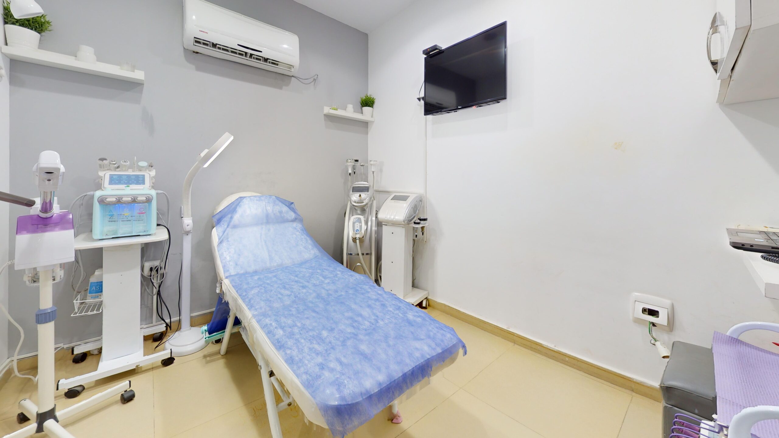 WHAM Clinics Agmy-Branche-Bedroom 2
