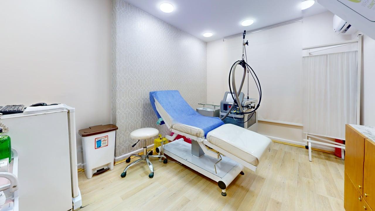 WHAM Clinics WA1Ff8c9uHe-Bedroom